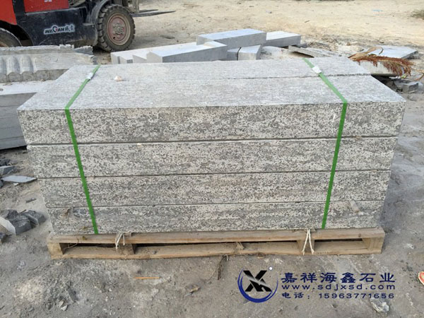 青石板材在施工时应如何使用