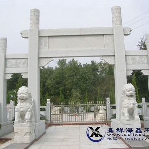 三门五楼简易石雕牌坊