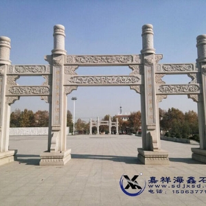 三门冲天柱石雕牌坊