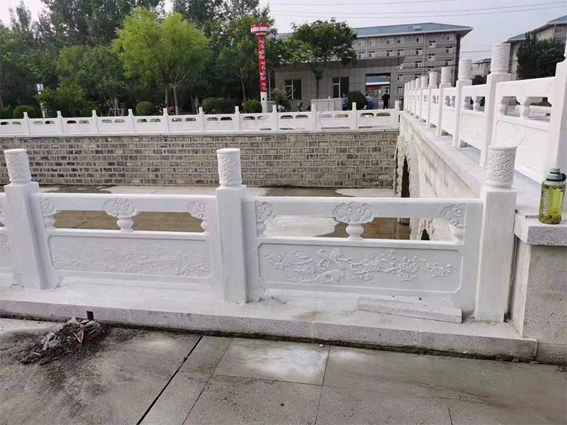 芝麻白石栏杆的制作与安装
