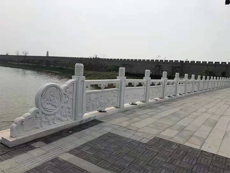 芝麻白石栏杆的制作与安装