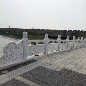 芝麻白石栏杆的制作与安装